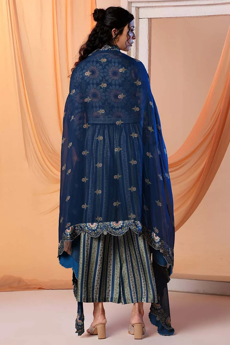 Navy Blue Earaya Printed Co-Ord Set With Cape